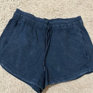Lululemon Inner glow shorts